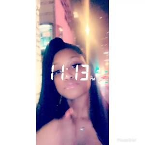 Meet your Posher, Chanel